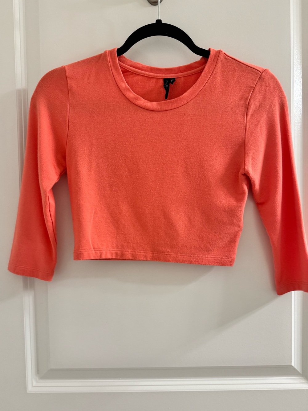 Guess by Marciano Coral Crewneck knit Pullover crop top size small